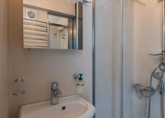 Myrto Luxurious Floor Каламата