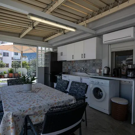Myrto Luxurious Floor Apartmán