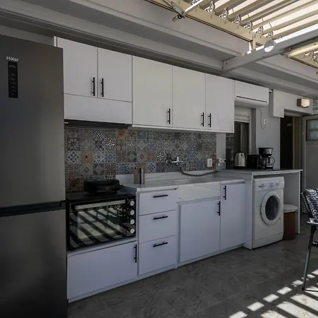 Myrto Luxurious Floor Apartmán *