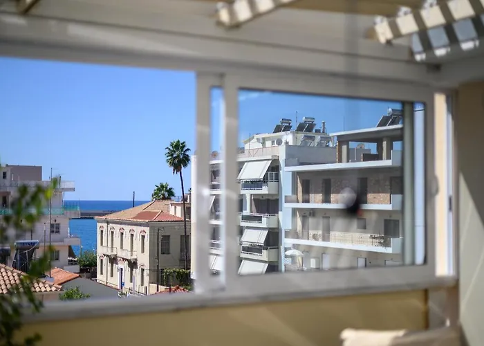 Myrto Luxurious Floor Apartment *